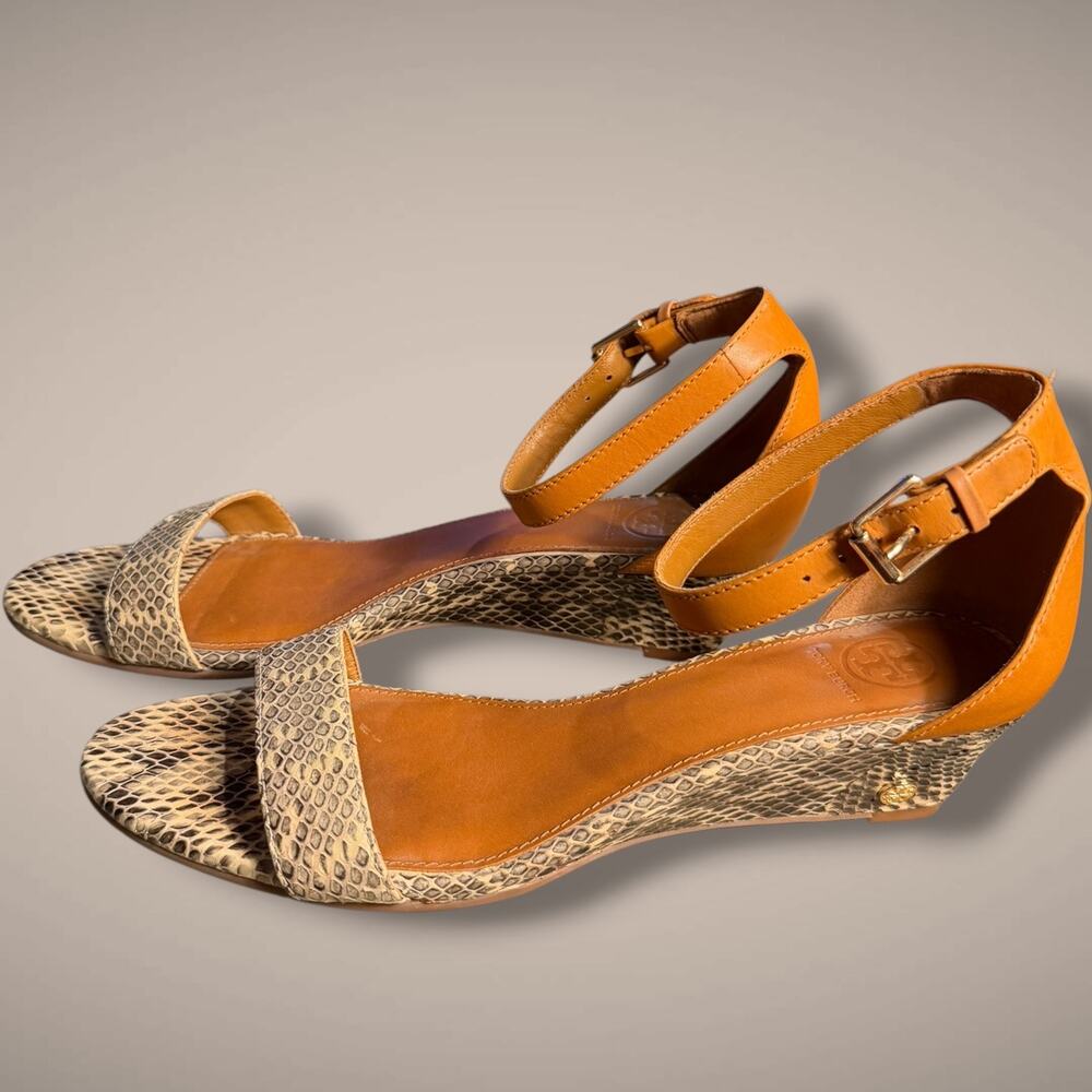 TORY BURCH Savannah Tan Snake Print Leather Wedge Sandals Barely Worn